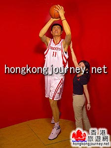 杜莎夫人蜡像馆
姚明蜡像
(香港旅游网)